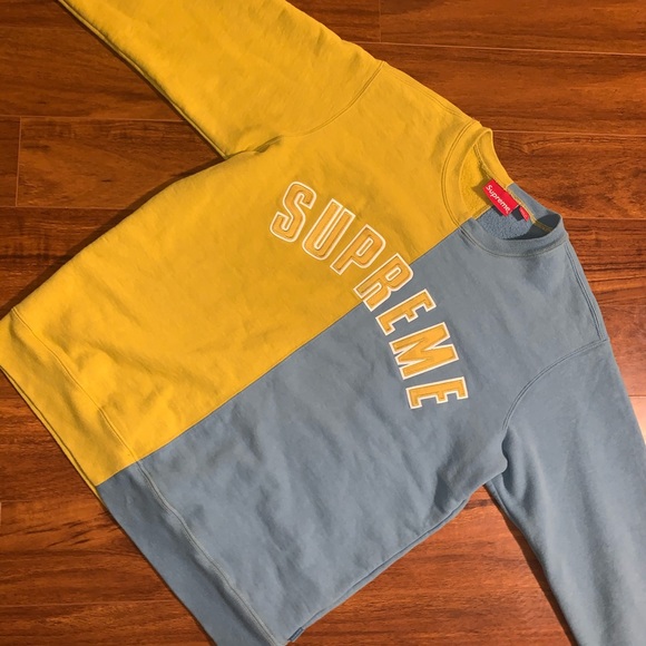 SUPREME CREWNECK ONLY WORN ONCE